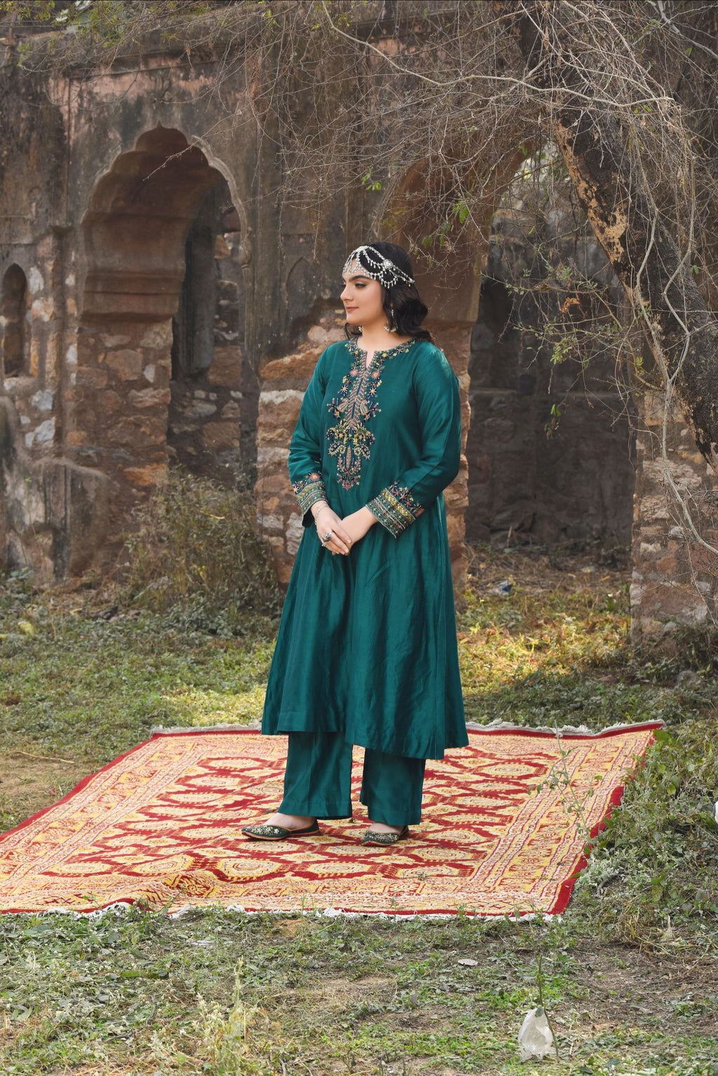 Emerald Chanderi Kurta Set With Aari Work, Chanderi Pants And Organza Dupatta