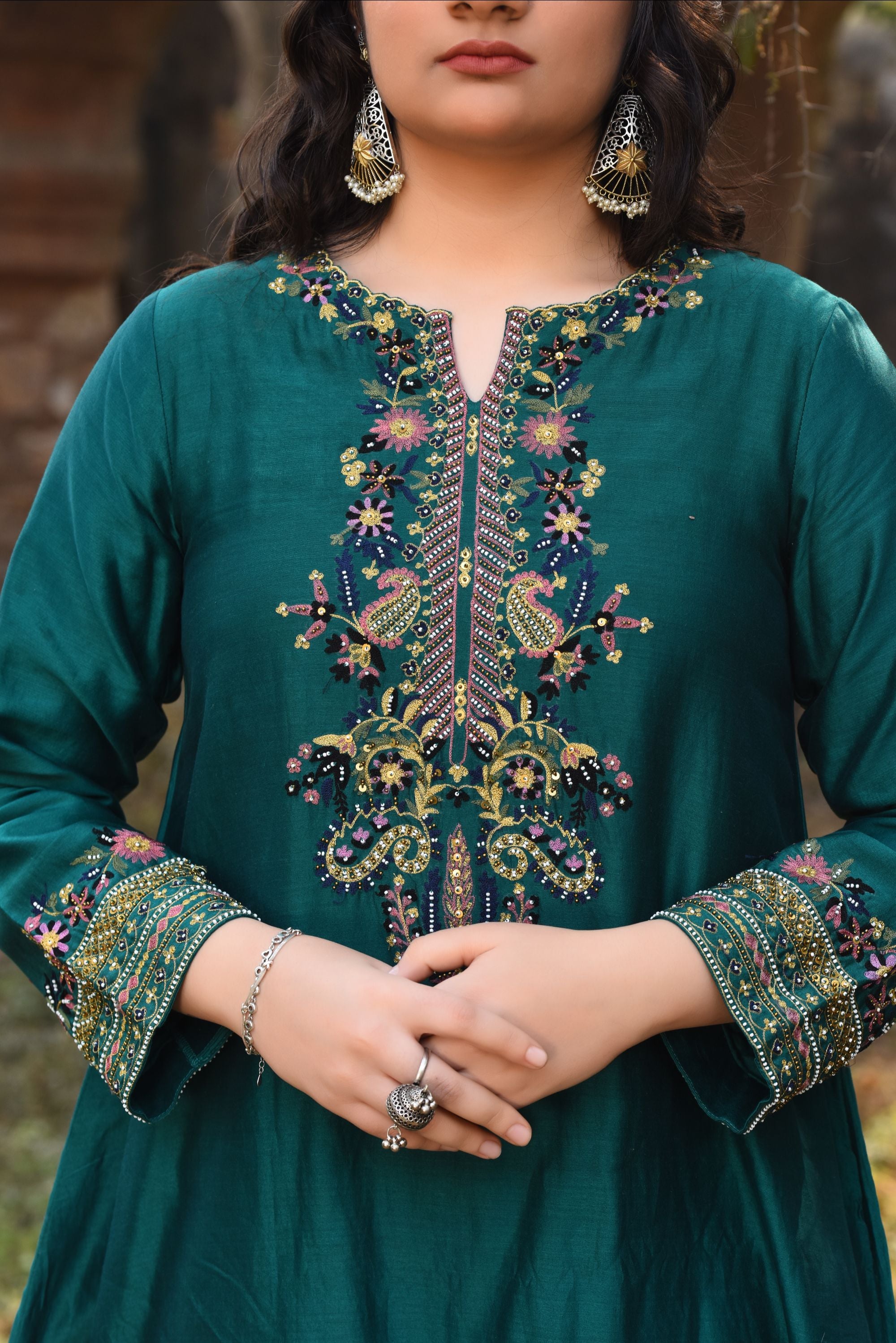 Emerald Chanderi Kurta Set With Aari Work, Chanderi Pants And Organza Dupatta