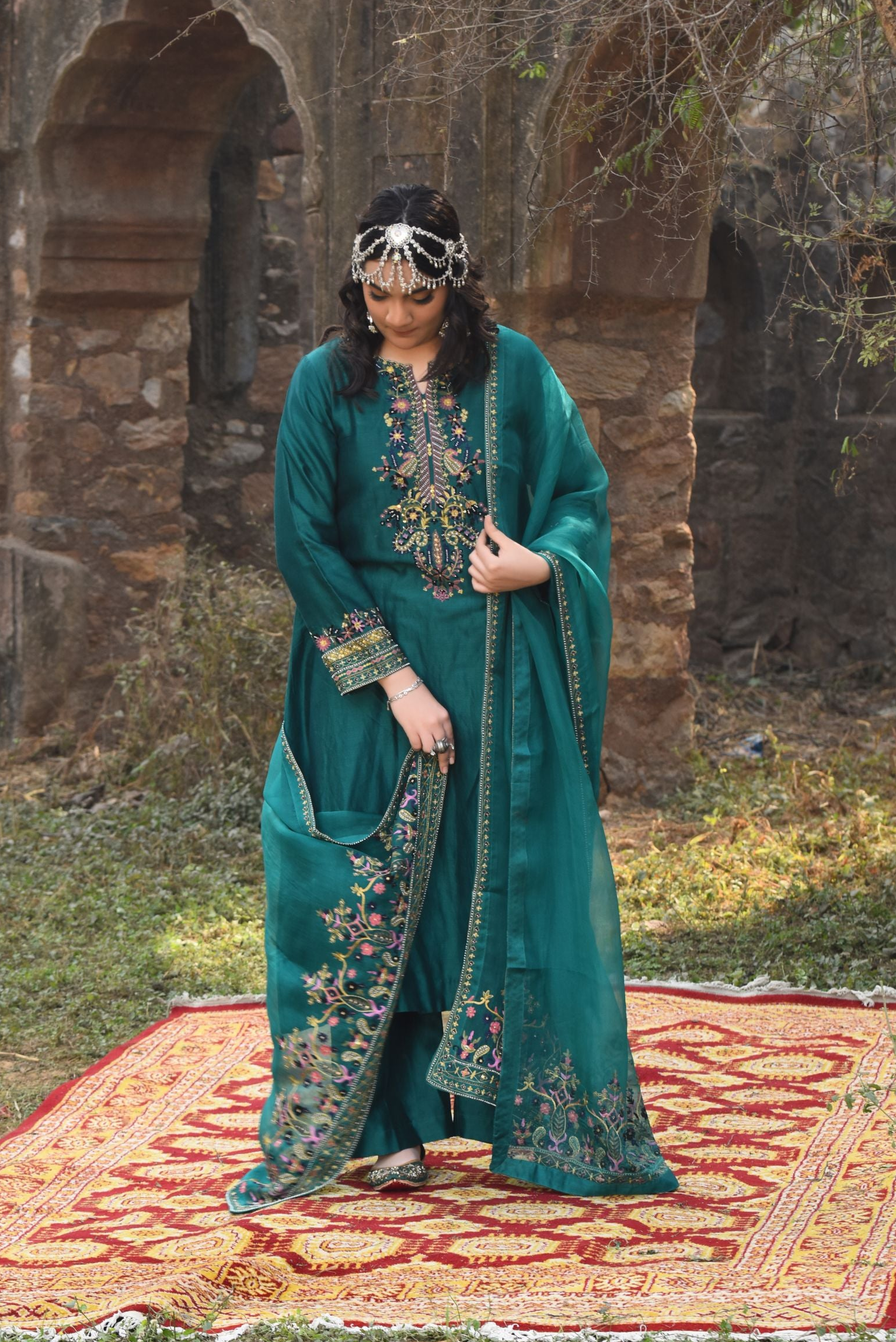 Emerald Chanderi Kurta Set With Aari Work, Chanderi Pants And Organza Dupatta