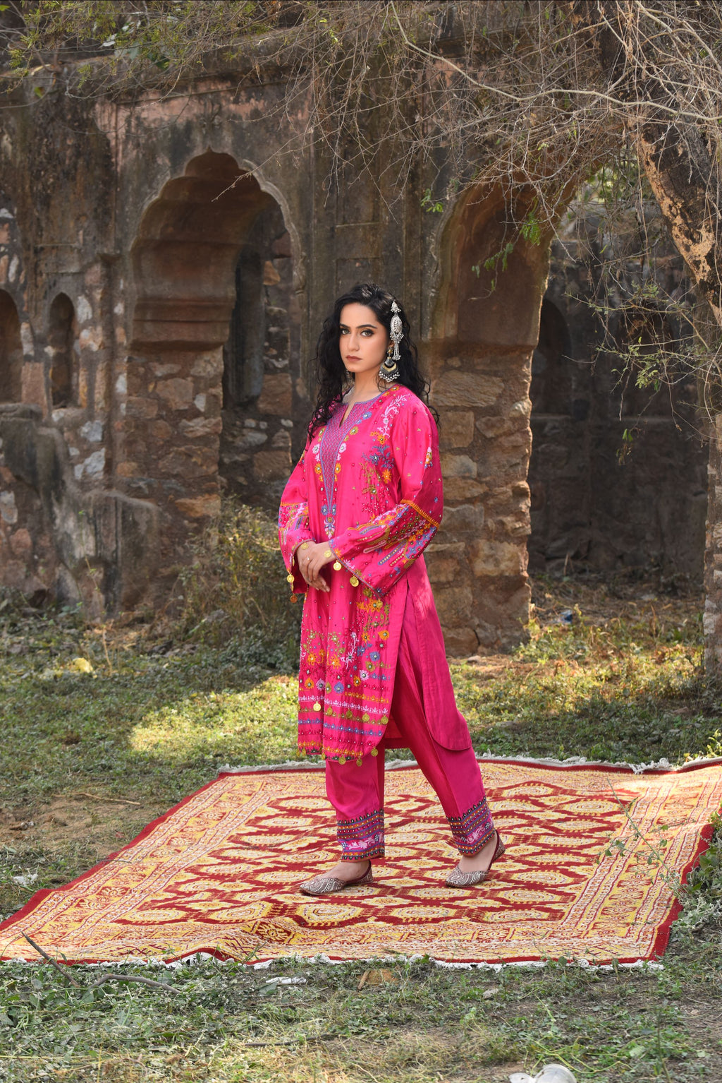 Pink Chanderi Kurta Set With Aari Work, Pants With Aari Work Striped Organza Dupatta