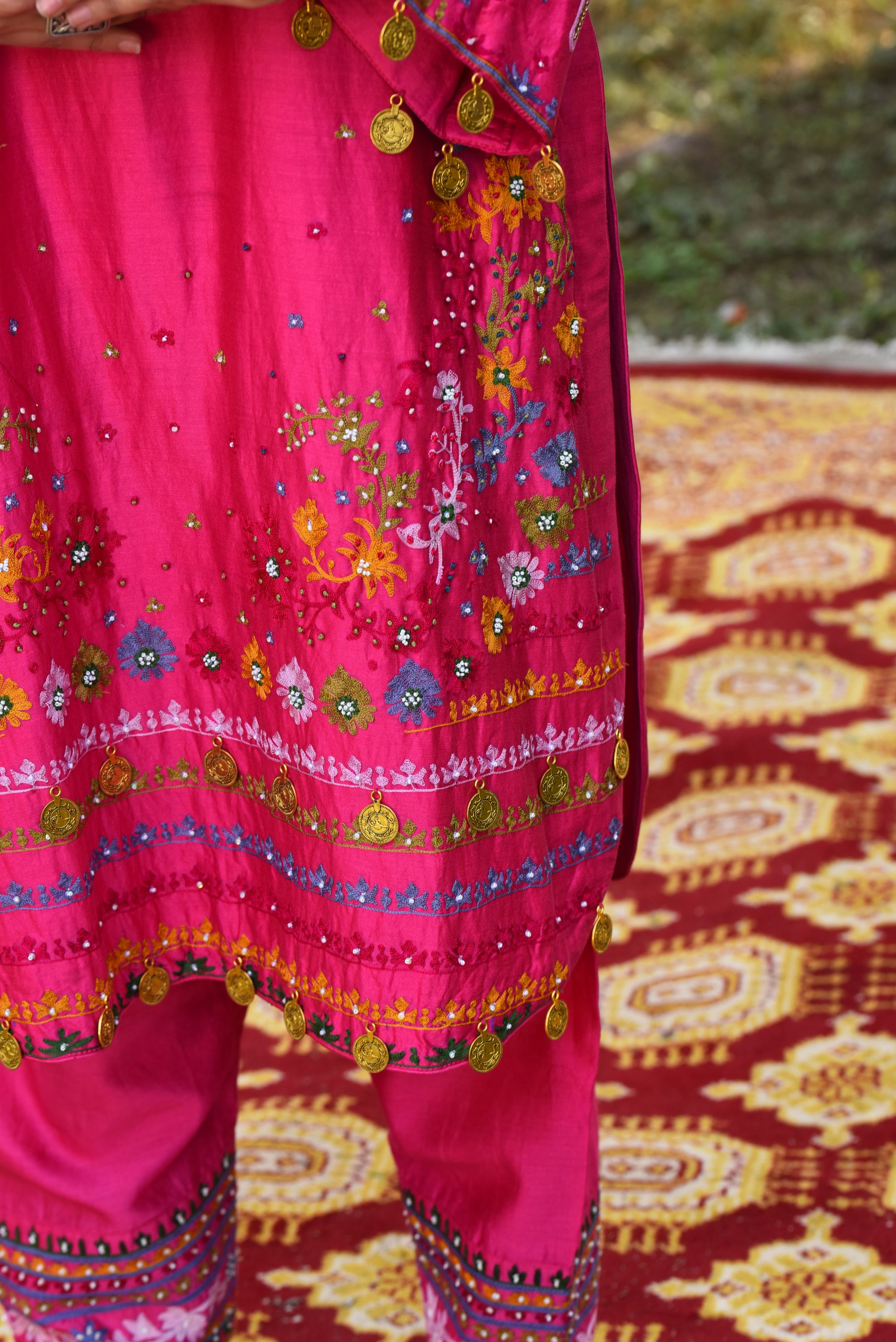 Pink Chanderi Kurta Set With Aari Work, Pants With Aari Work Striped Organza Dupatta