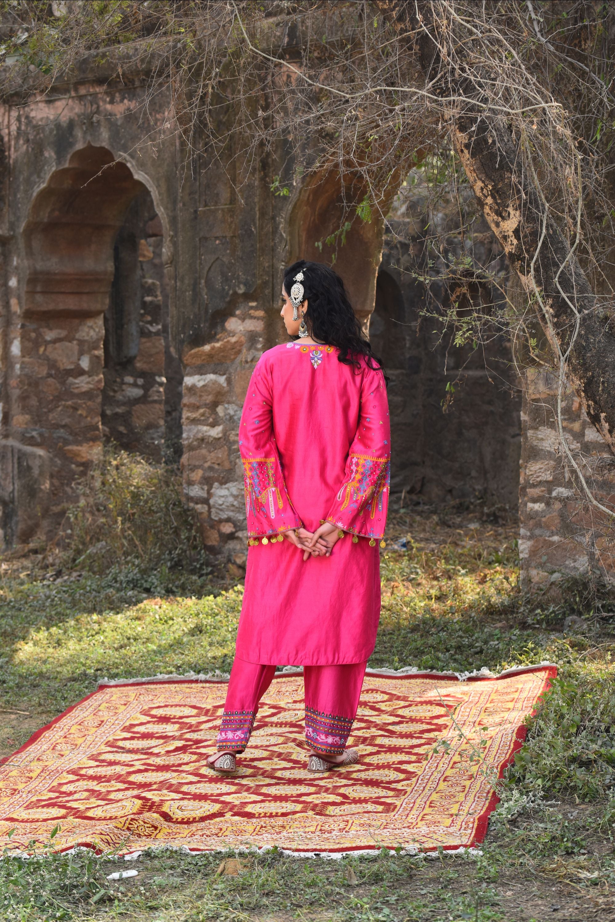 Pink Chanderi Kurta Set With Aari Work, Pants With Aari Work Striped Organza Dupatta