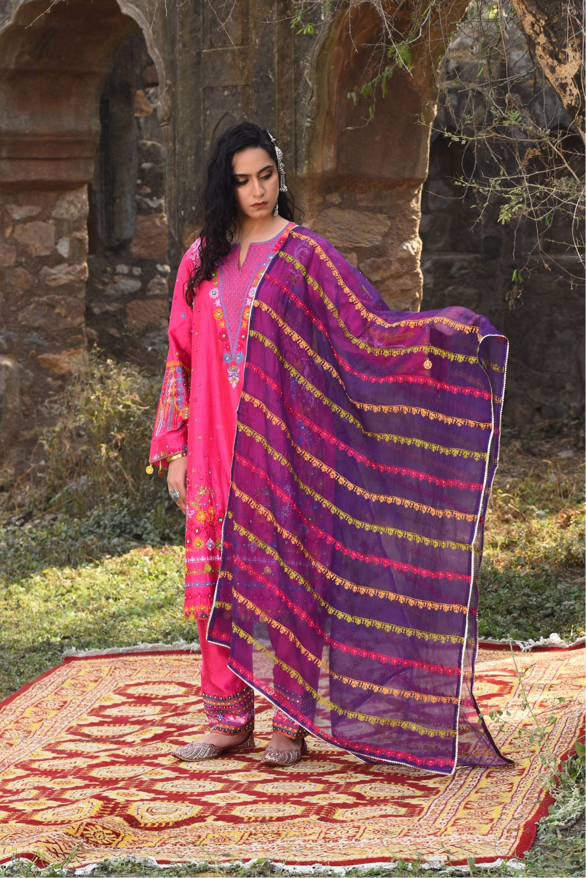 Pink Chanderi Kurta Set With Aari Work, Pants With Aari Work Striped Organza Dupatta