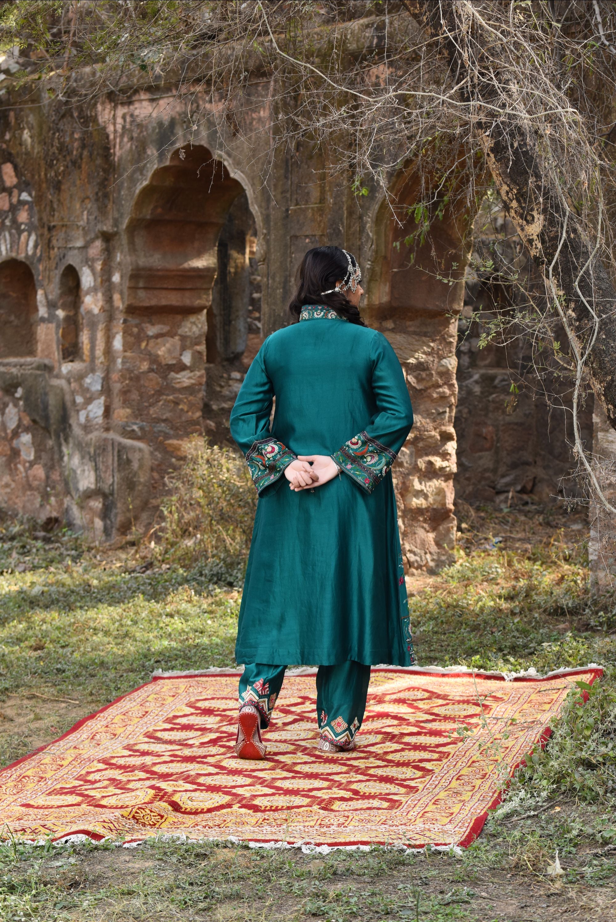 Emerald Chanderi Kurta Set With Aari Work And Mirror Work, Chanderi Pants With Jaal Organza Dupatta